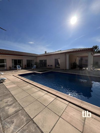 Image No.19-7 Bed House for sale