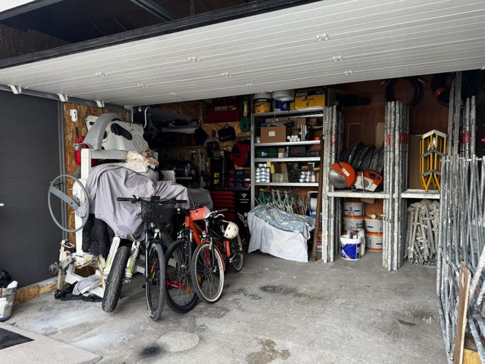 Image No.17-4 Bed Property for sale