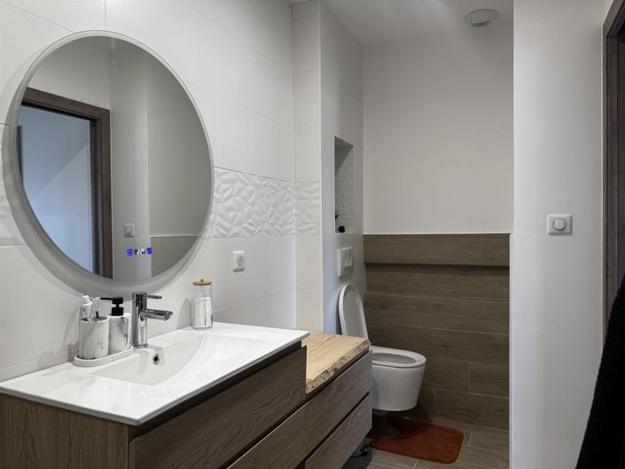 Image No.25-4 Bed Property for sale