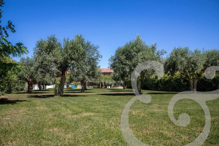 Image No.3-9 Bed House for sale