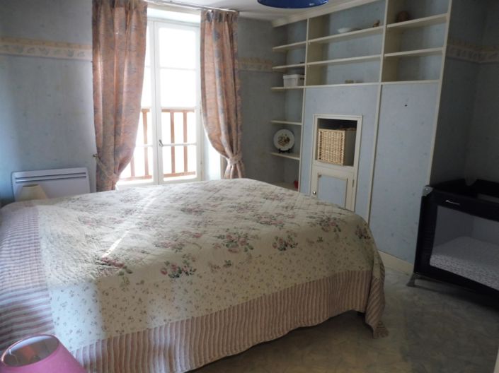 Image No.17-3 Bed House for sale