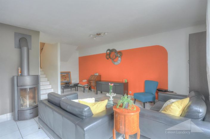 Image No.3-3 Bed House for sale