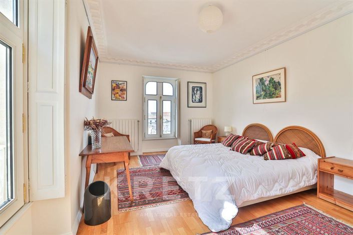 Image No.17-8 Bed House for sale