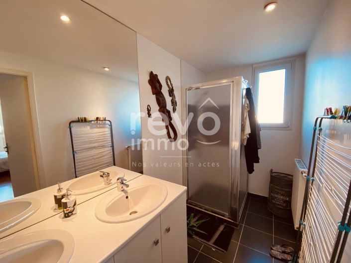 Image No.9-4 Bed House for sale