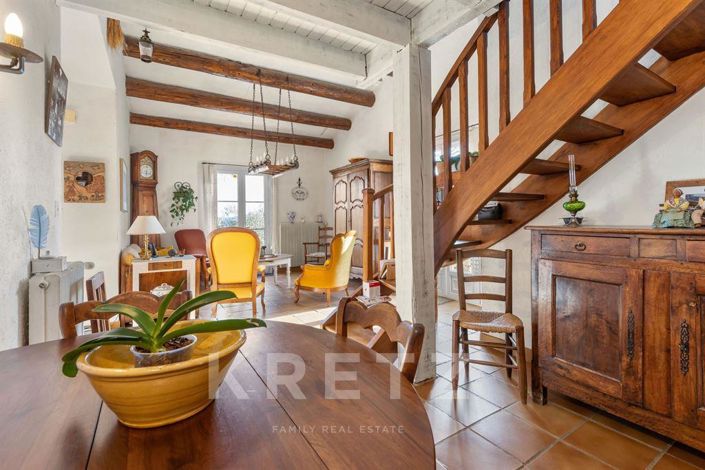 Image No.7-3 Bed House for sale