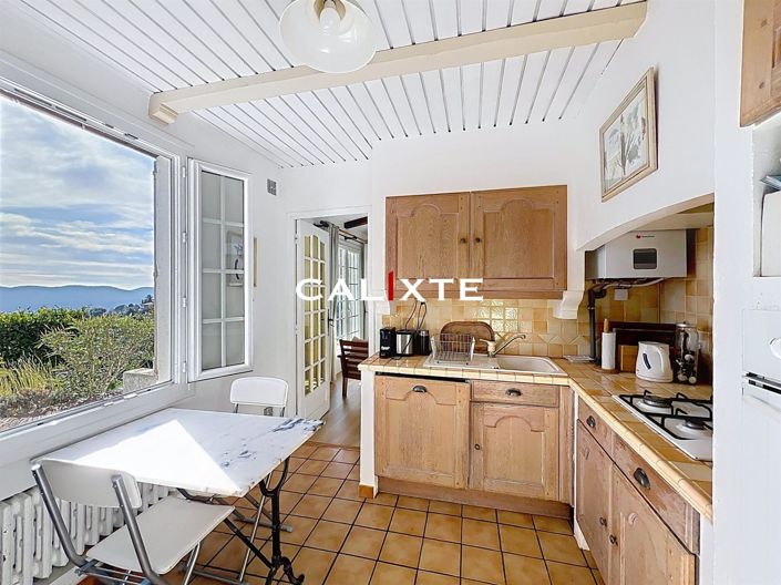 Image No.10-2 Bed House for sale