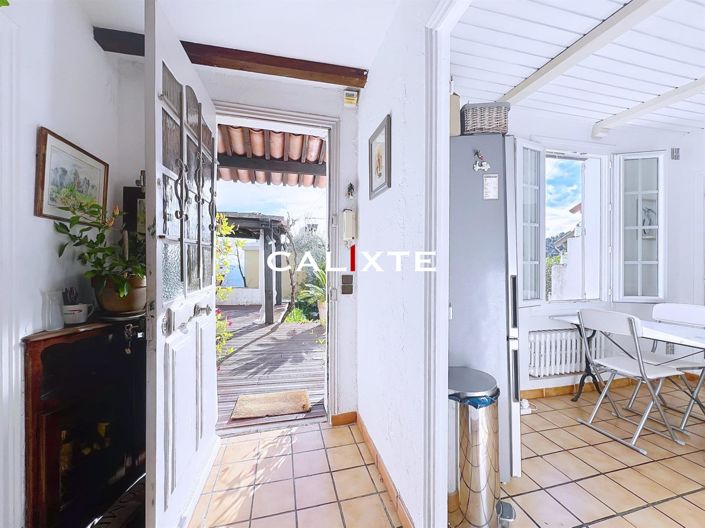 Image No.11-2 Bed House for sale