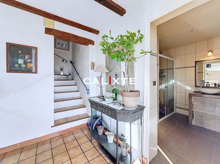 Image No.12-2 Bed House for sale