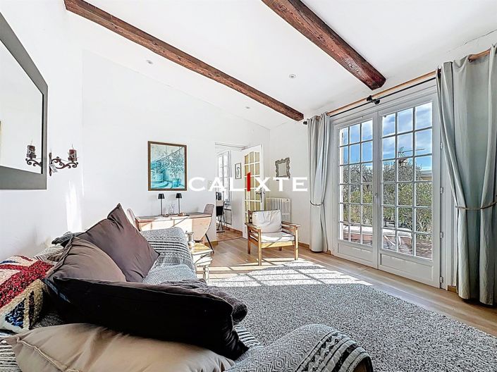 Image No.8-2 Bed House for sale