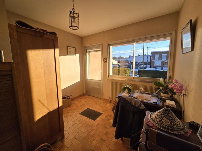 Image No.2-4 Bed House for sale