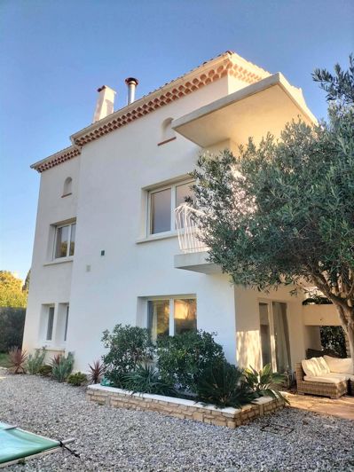 Image No.2-5 Bed House for sale