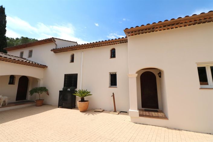 Image No.3-Maison de 4 chambres à vendre à Bagnols-en-Forêt