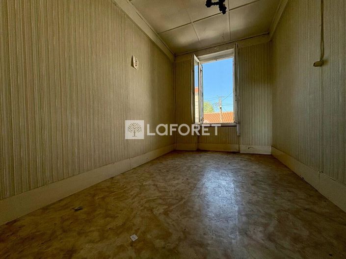 Image No.10-4 Bed House for sale