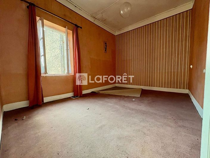 Image No.6-4 Bed House for sale