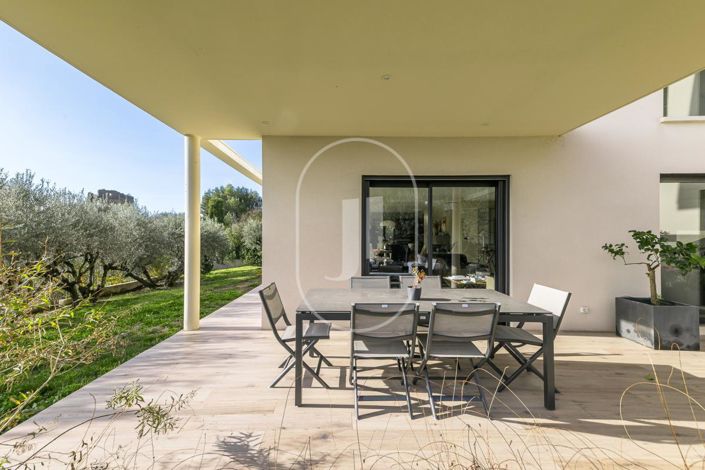 Image No.13-3 Bed House for sale