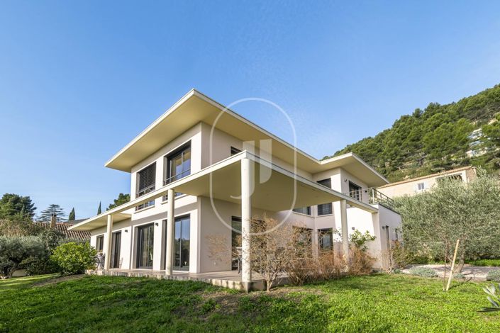 Image No.15-3 Bed House for sale