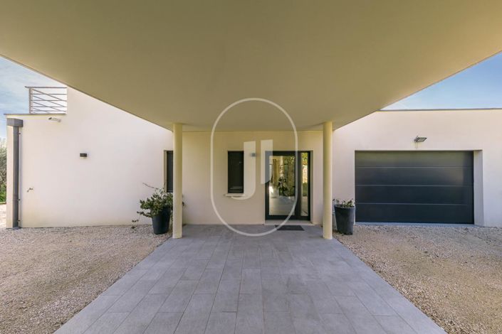 Image No.16-3 Bed House for sale