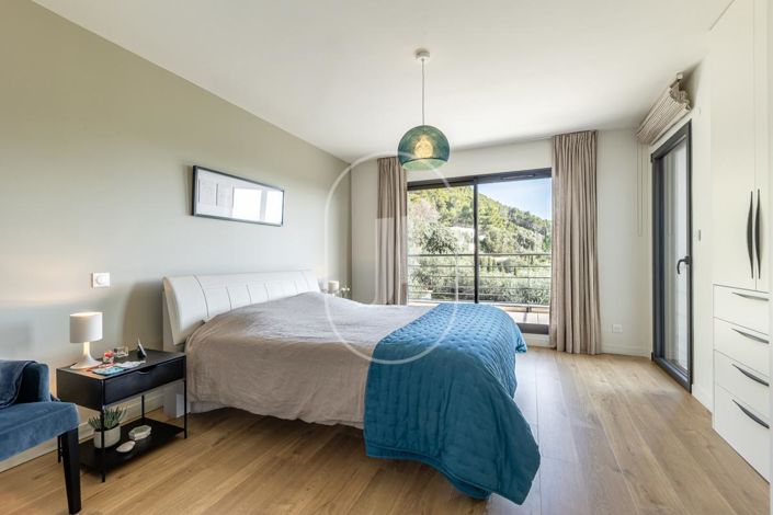 Image No.22-3 Bed House for sale