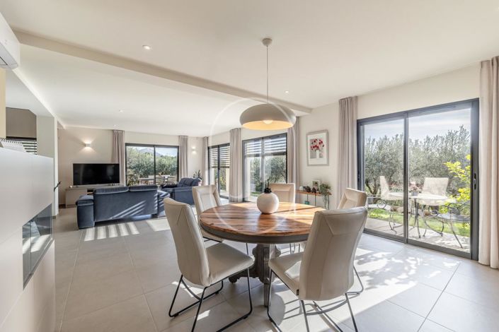 Image No.5-3 Bed House for sale