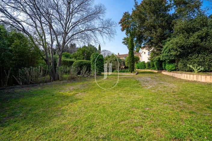 Image No.10-7 Bed House for sale