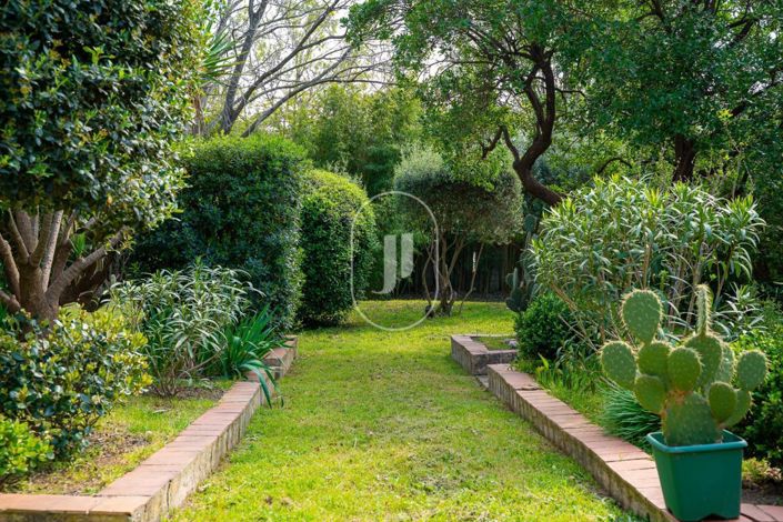 Image No.13-7 Bed House for sale