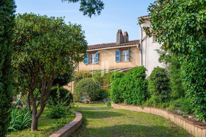 Image No.14-7 Bed House for sale