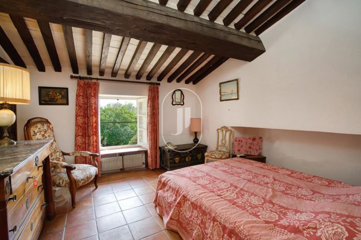 Image No.4-7 Bed House for sale