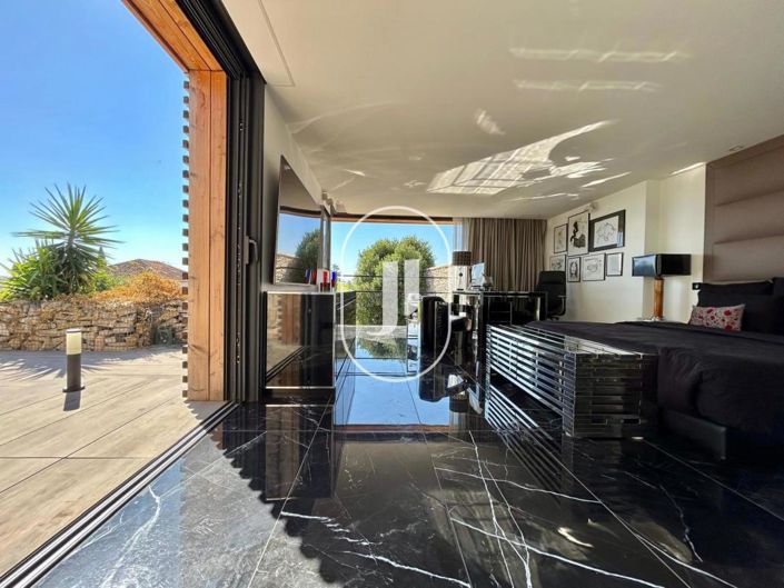 Image No.5-4 Bed House for sale