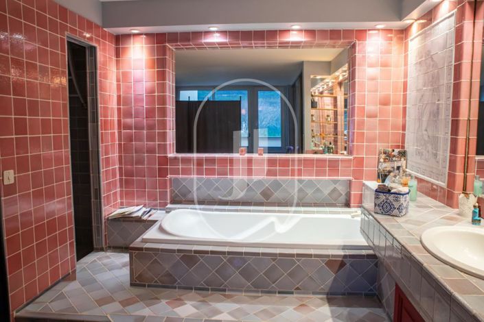 Image No.11-6 Bed House for sale