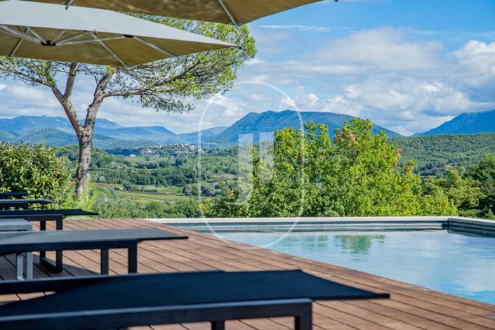 Image No.6-5 Bed House for sale