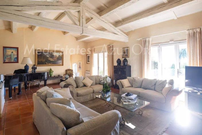 Image No.11-5 Bed House for sale