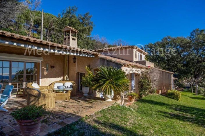 Image No.9-5 Bed House for sale