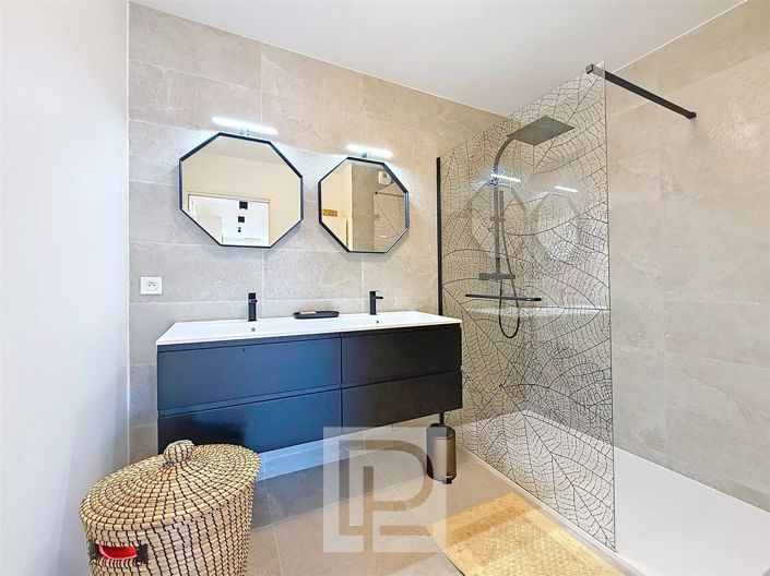 Image No.6-3 Bed Apartment for sale
