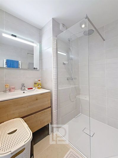 Image No.9-3 Bed Apartment for sale