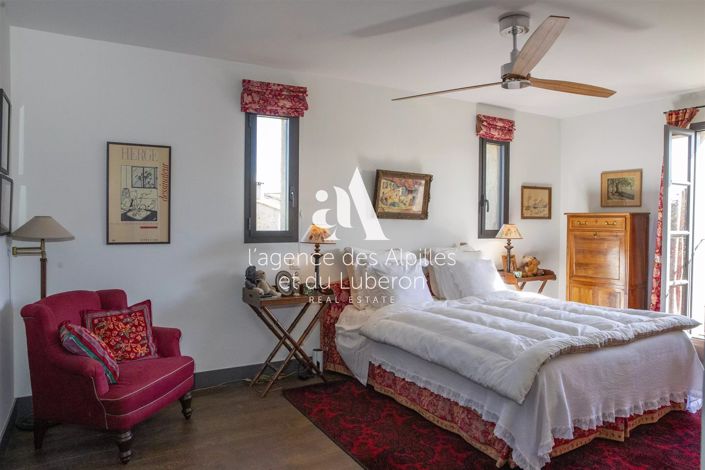 Image No.18-4 Bed House for sale