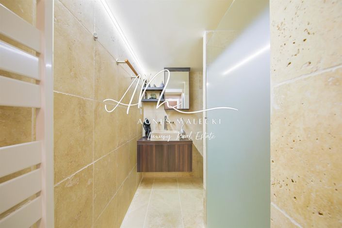 Image No.28-4 Bed House for sale