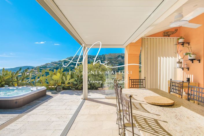 Image No.7-4 Bed House for sale