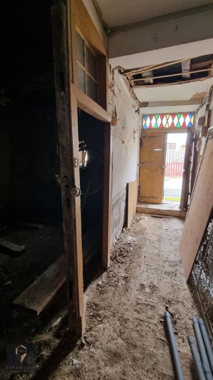 Image No.2-6 Bed House for sale