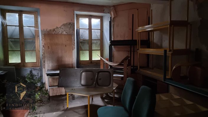 Image No.6-6 Bed House for sale