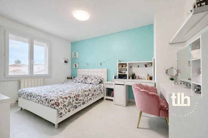 Image No.11-4 Bed House for sale