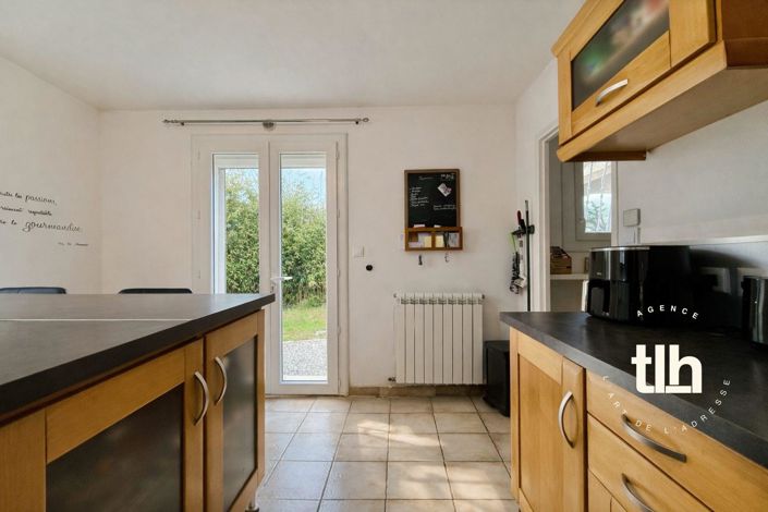 Image No.6-4 Bed House for sale