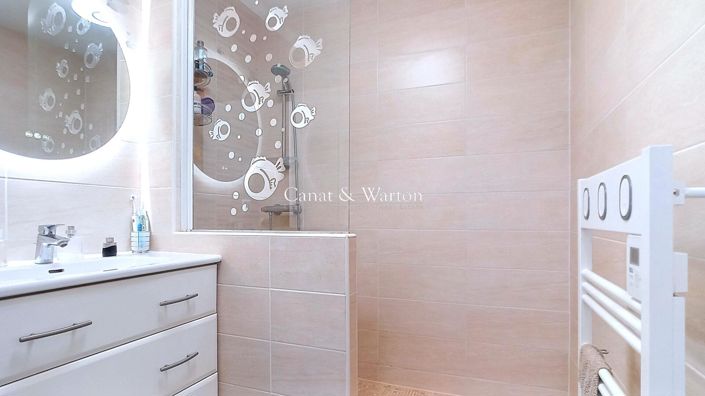 Image No.5-Appartement de 2 chambres à vendre à Saint-Raphael