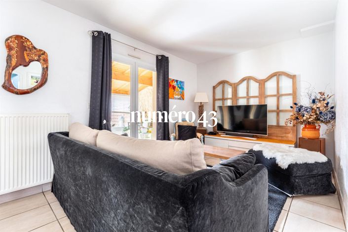 Image No.4-3 Bed House for sale