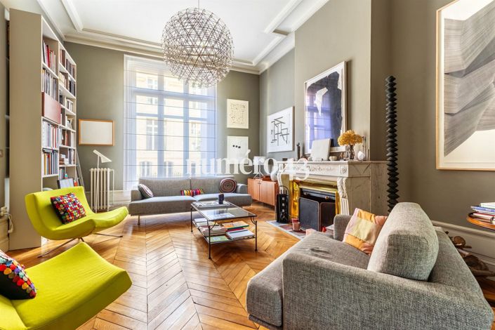 Image No.2-7 Bed Property for sale