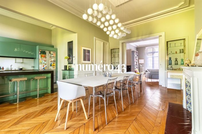 Image No.3-7 Bed Property for sale