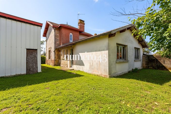 Image No.3-4 Bed House for sale