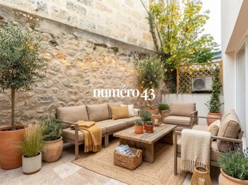 1 - Lormont, Property