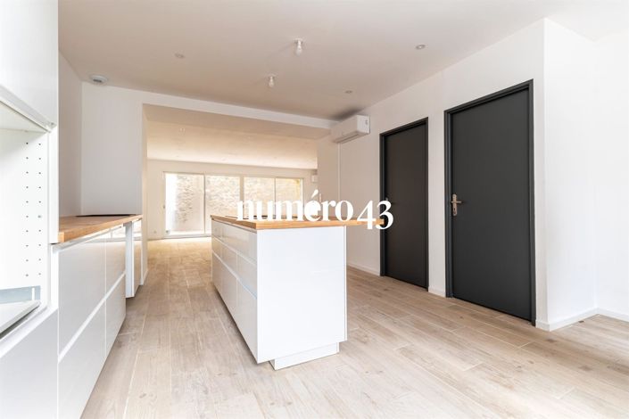 Image No.7-3 Bed Property for sale