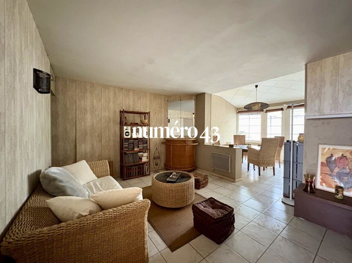 Image No.2-1 Bed House for sale