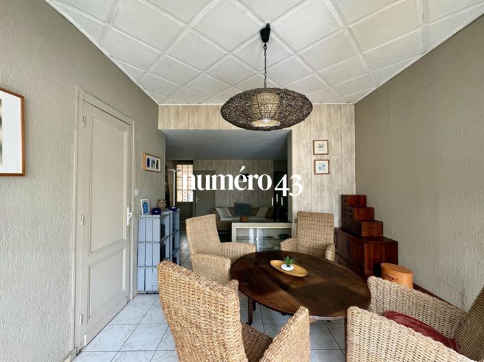 Image No.3-1 Bed House for sale